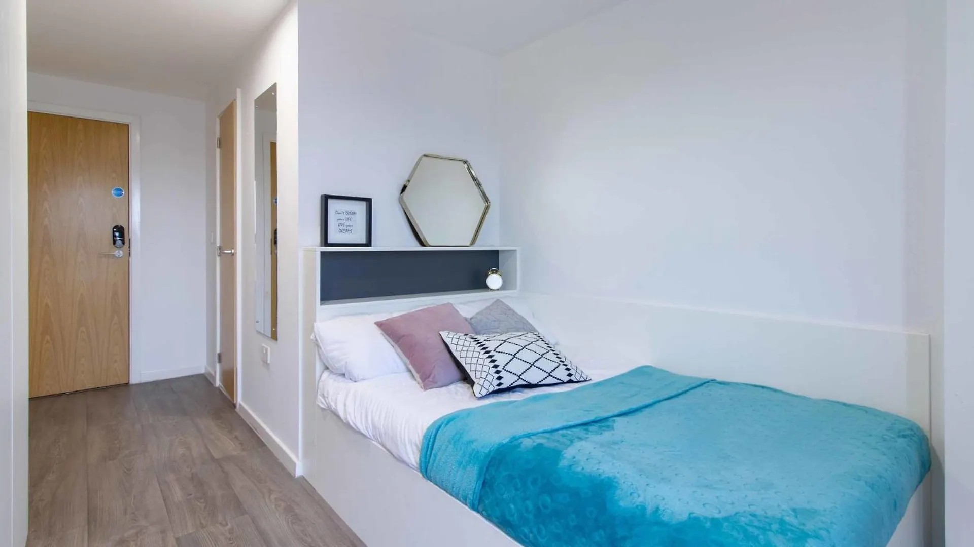 Oxford Point In Bournemouth Apartment